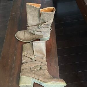 Dirty Laundry wmns boots size 8.5Like new condition! Brwn w/buckle accent. 1.5”